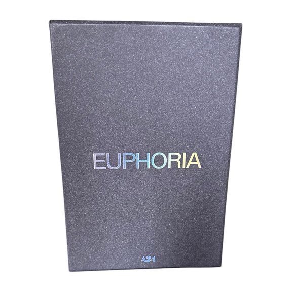 NWOT Euphoria Season 1 Box set Exclusive Limited Edition A24 Films Screenplays - Picture 3 of 4